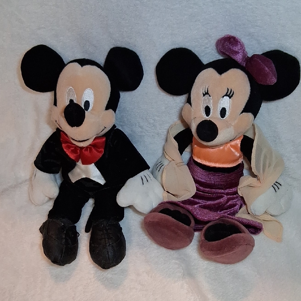 Disney Tuxido Mickey and Minnie Mouse Plush Set - Disney Adventure